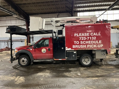 USED 2011 FORD F-550