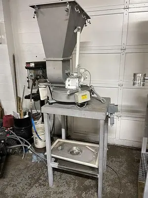USED K-TRON K-TRON SODER 1 1/2 TWIN SCREW