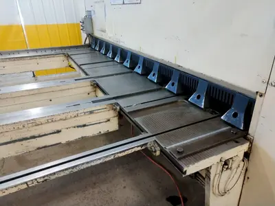 10' x 1/4" CINCINNATI MODEL #2500 CNC HYDRAULIC POWER SHEAR WITH FRONT & BACK GAUGING: STOCK #12587