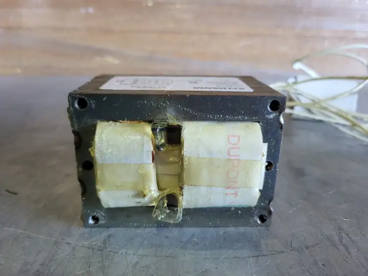 Used SYLVANIA LU150/TRI Misc Electrical & Power Parts British Columbia CA | Lenmark #247852