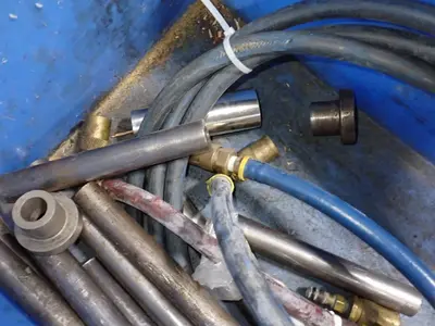 Hardware / Hoses