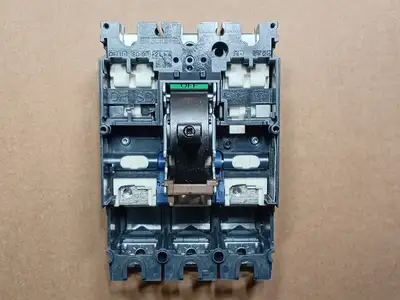 New | in-Stock SCHNEIDER LV430405 Switchgears British Columbia CA | Lenmark #1438271