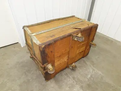 Used INSULFAB PLASTICS _UNKNOWN_ Bins Indiana US | Arrow Industrial #1368090