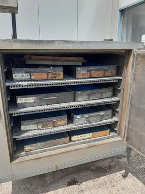 USED ANALIS OVEN