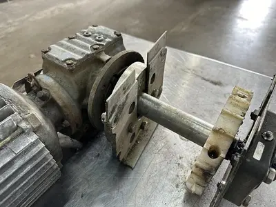 USED SEW-EURODRIVE SAF47DT90S4