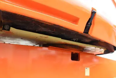 JLG 800 A, 4WDTelescopic Articulating Boom Lift