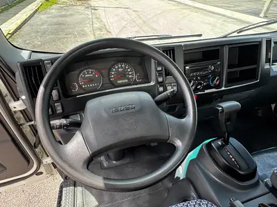 Used 2023 ISUZU NPR HD Box trucks Florida US | Truck and Van Outlet #1509136