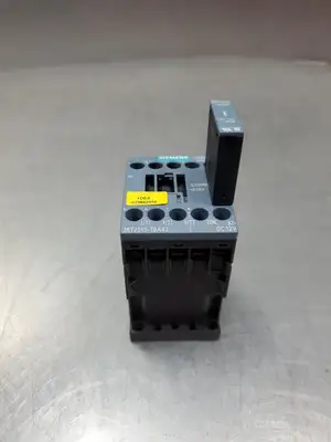SIEMENS 3RT20151BA42 SIRIUS Contactor w/3RT29161EH00 Module. 4C44