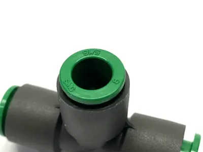 USED SMC PNEUMATIC UNION TEE FITTINGS FLAME RESISTANT 8MM LOT OF 10