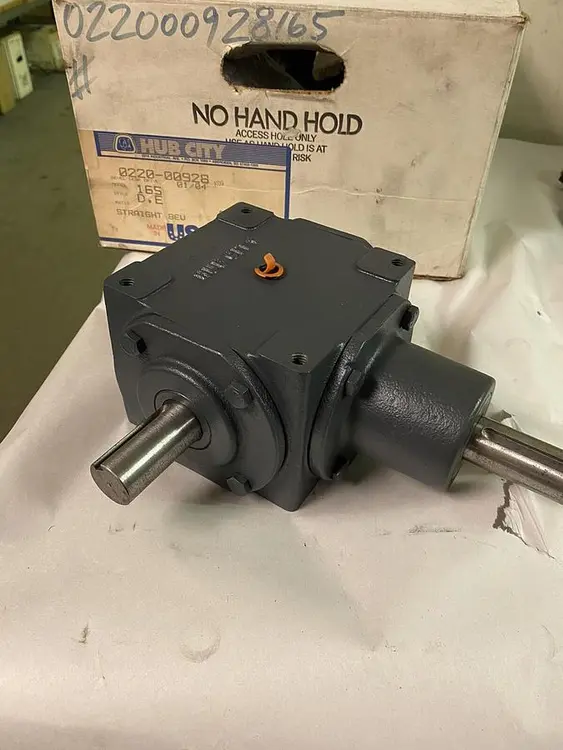 Used HUB CITY 0220-00928-165 Speed Reducers | Surplus Asset Holdings #1205481