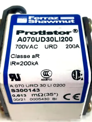 NEW FERRAZ SHAWMUT S300143 FUSES 200A 700V A07OUD30LI200 QTY:3