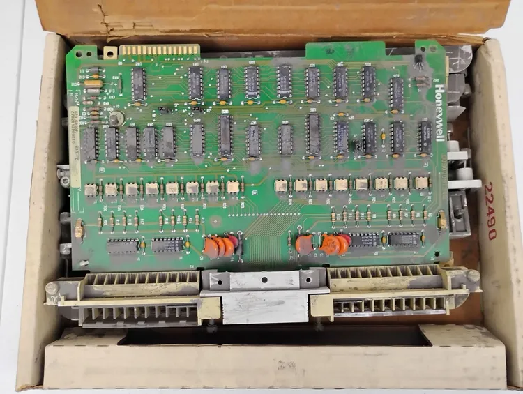 Used HONEYWELL 621-6350R Input / Output Modules US | Sporadic Surplus LLC #1058440