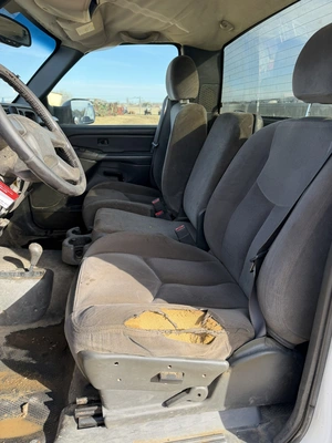USED 2005 GMC 3500