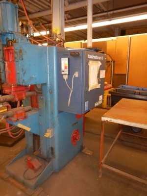 150 KVA Thompson spot welder w/ Technitron control 22" throat