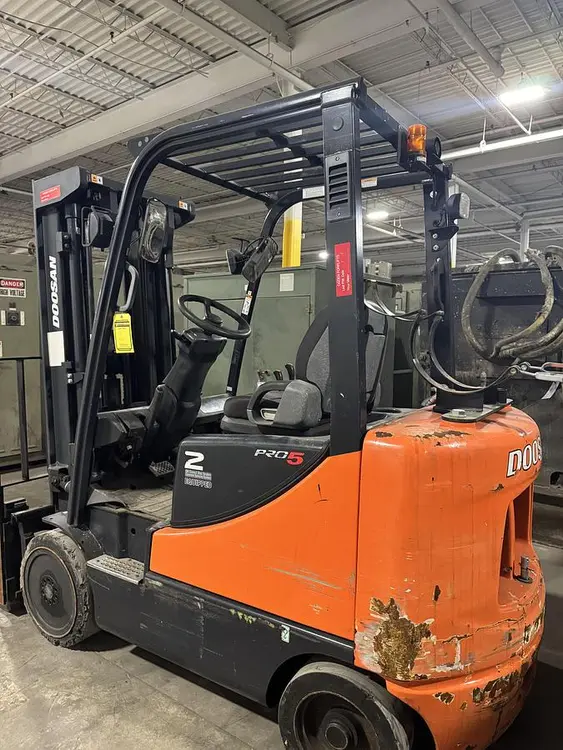 Used DOOSAN GC25P-5 FORKLIFT Misc Forklifts Ohio US | World Equipment and Machine Sales #394480