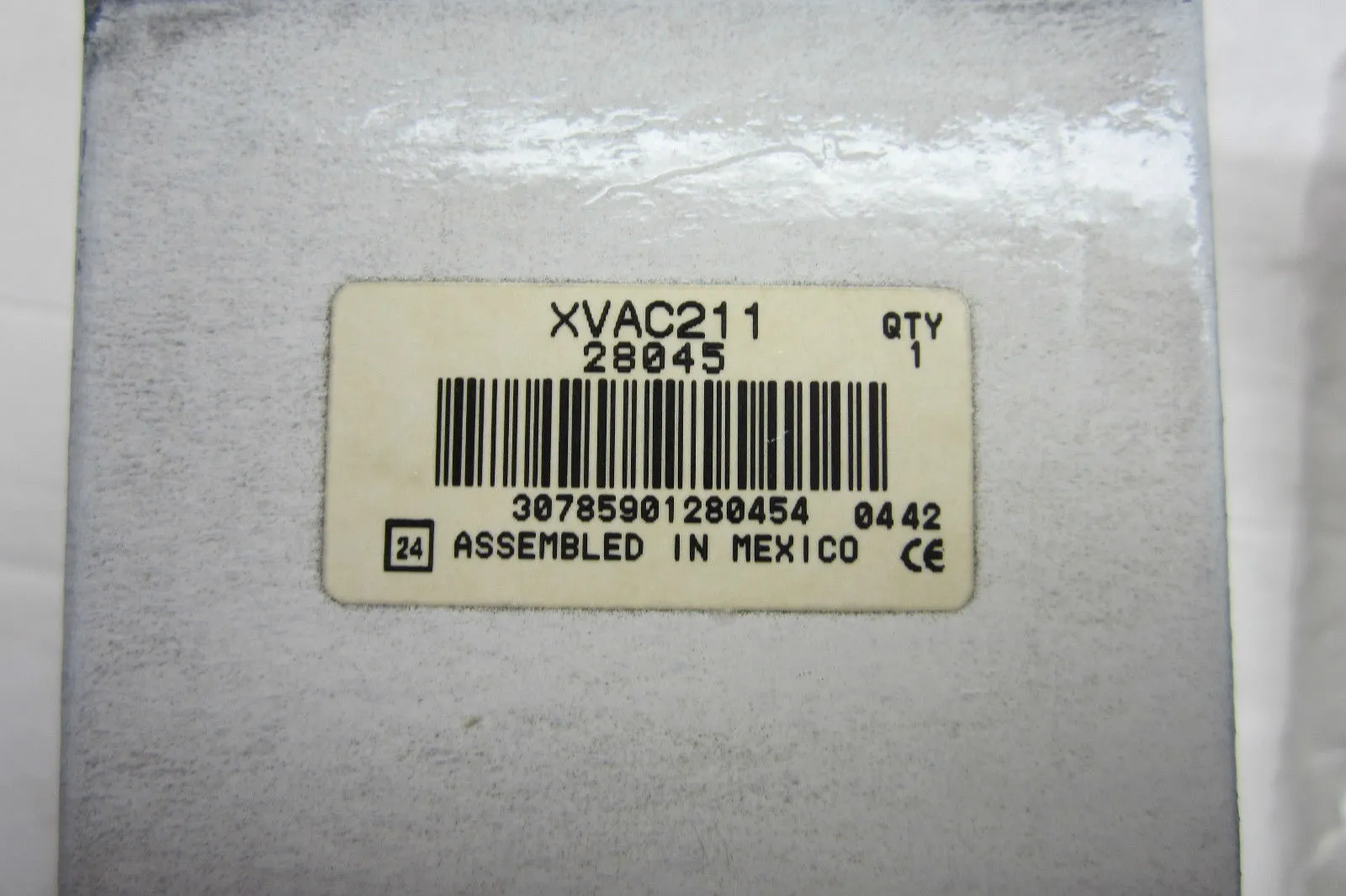 4 NEW TELEMECANIQUE XVAC211 COVER BASE