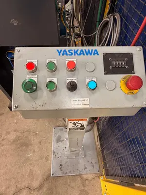 2022 YASKAWA ar2010 Robotic Welders | ListingHippo (18)