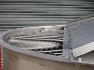500L Stainless Steel Enclosed Tank