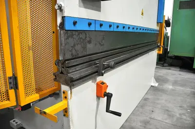USED LVD PPBL 60 TON X 2500 MM