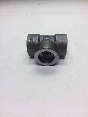 New! Stainless T Buttweld A/SA105N AB887 B16 3M 1/2" *Fast Shipping* Warranty!