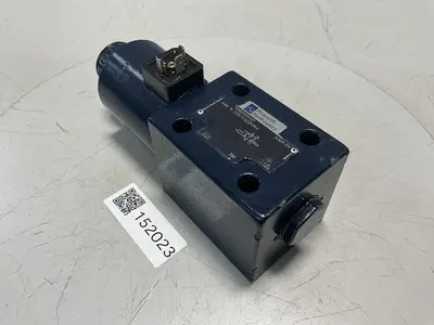 USED REXROTH 4WE 10 D33/CG24N9K4