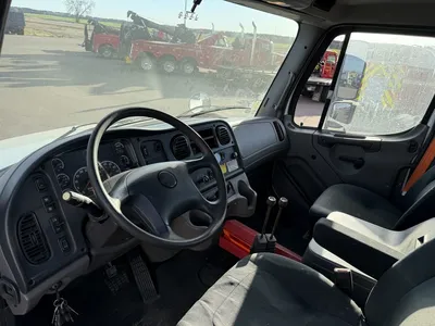 Used 2013 FREIGHTLINER SWAPLOADER HOOKLIFT Hooklifts & Roll-Offs Minnesota US | Carco Truck & Equipment #1514053
