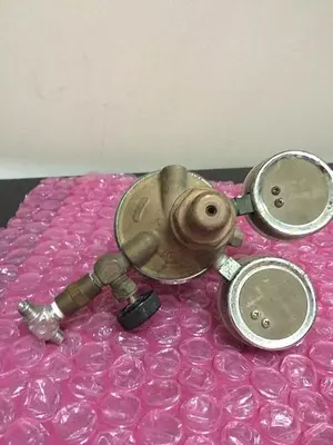 MATHESON 8H-580 GAS REGULATOR