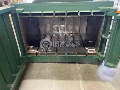 USED INTERNATIONAL TITAN 6-EC HORIZONTAL CLOSED DOOR