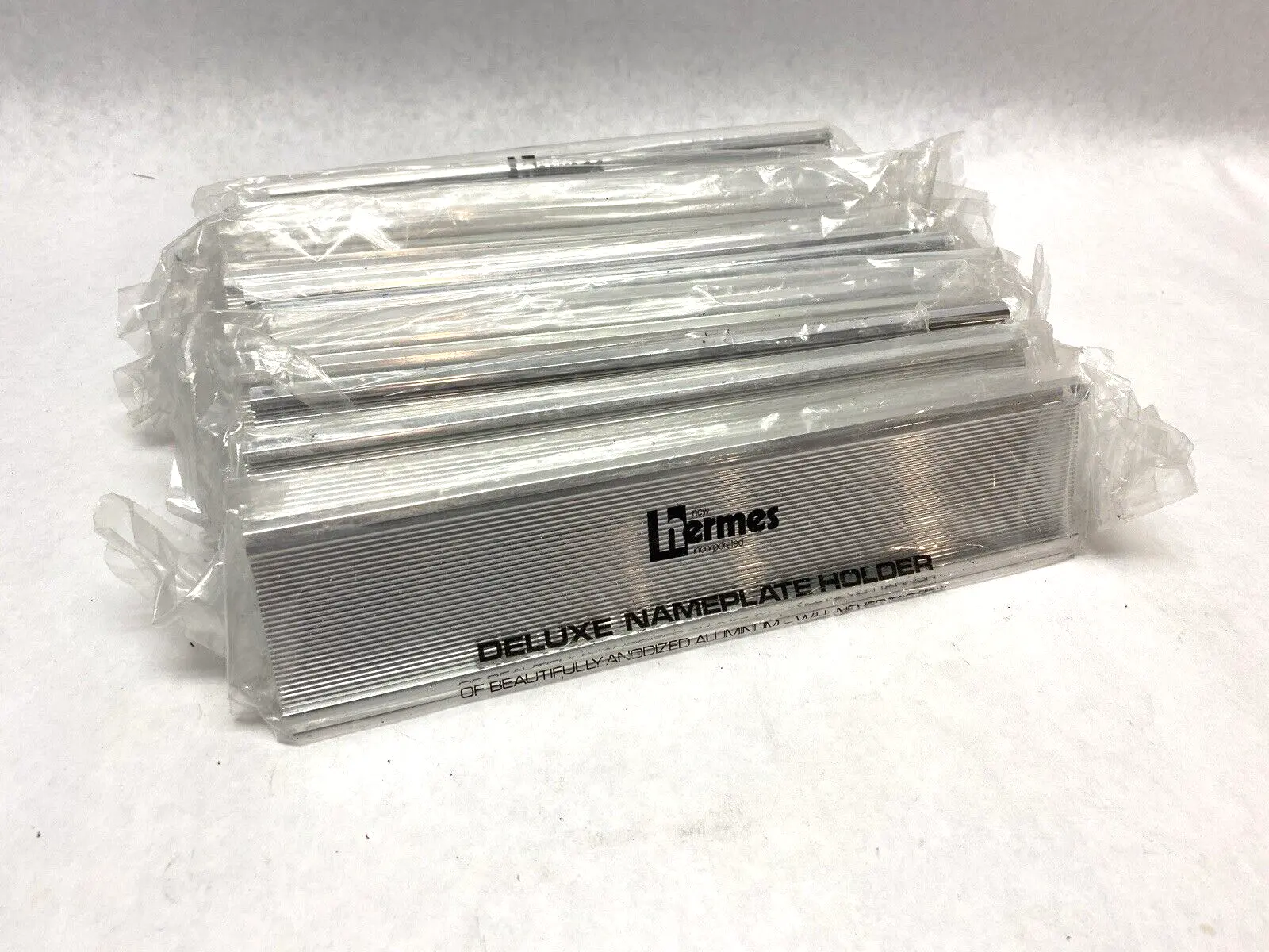 New | in-Stock Hermes Hermes Deluxe Office Equipment Michigan US | Maverick Industrial Sales #1462960