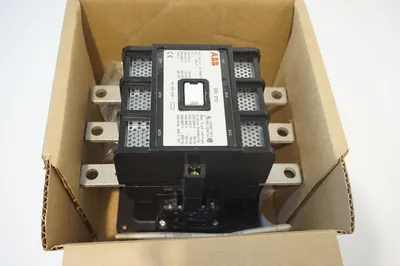 NEW ABB 705310039BX CONTACTOR 3 POLE 24VDC