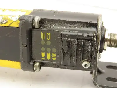 Allen Bradley 440L-R4K0480YD Guardmaster Safety Curtain Receiver 480mm