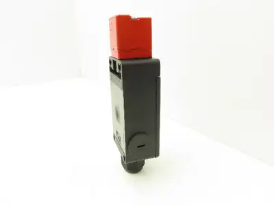 Pizzato FS 2996E024 Safety Switch Locked Actuator 24VAC/DC IP67 Without Actuator