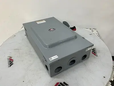 USED SQUARE D H364