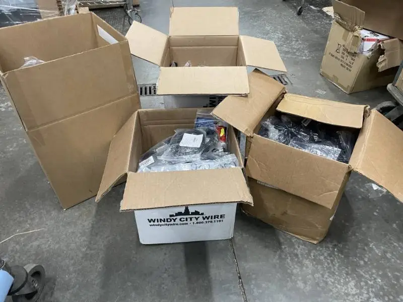 (121 POUNDS) NEW Miscellaneous Pro Audio Video & Computer Cables - Various Lengths