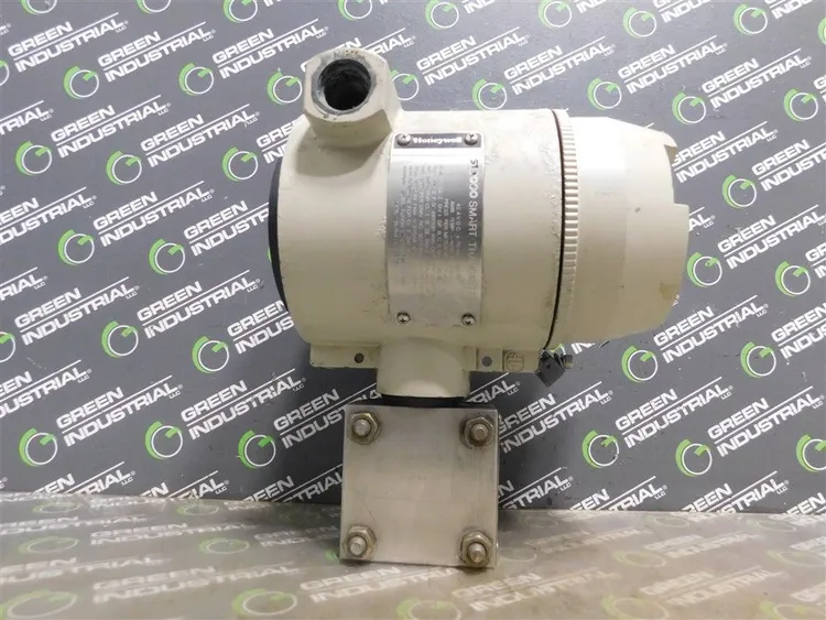 Used HONEYWELL STG140-E1G-00000-MB,F1C3 Pressure Transmitters | Green Industrial #682829