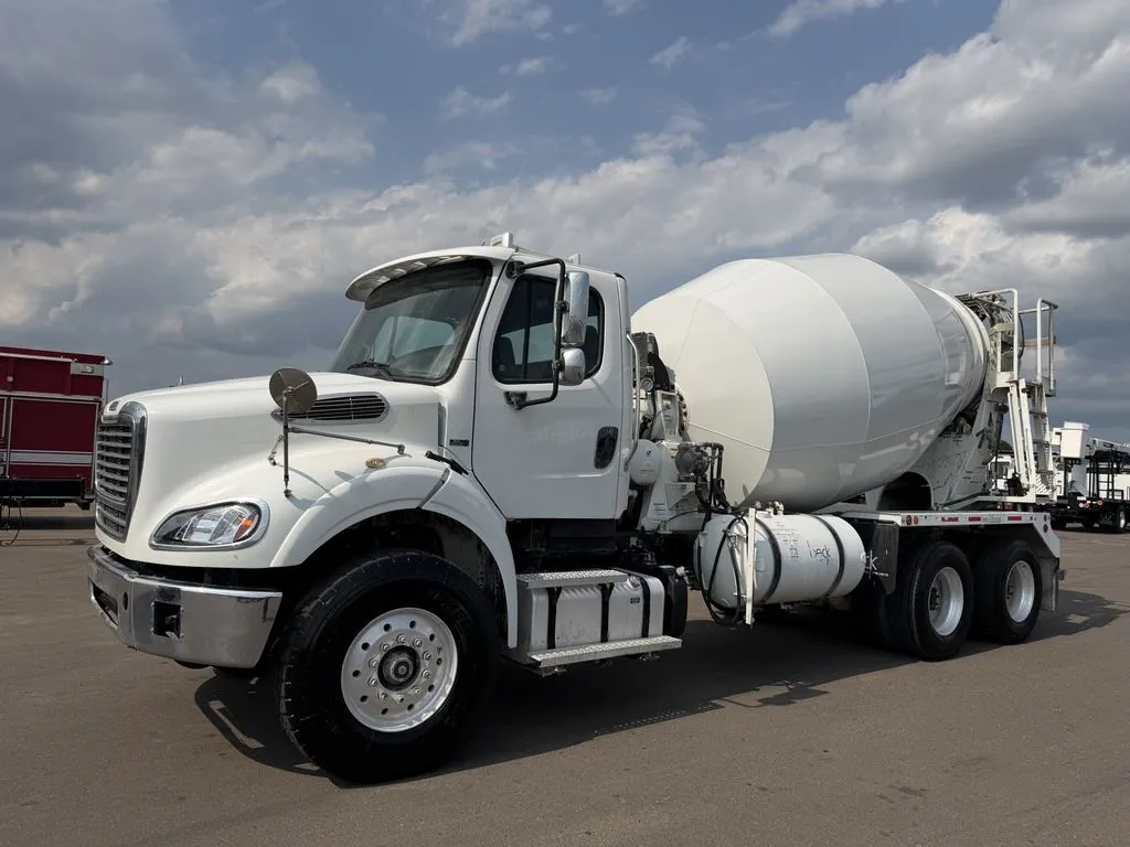 Used 2021 FREIGHTLINER 114SD BECK MIXER Concrete Mixer Trucks Minnesota US | Carco Truck & Equipment #1513851
