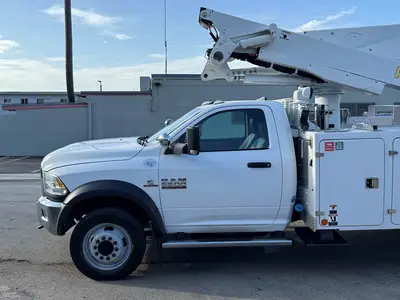 Used 2018 RAM 5500 Bucket (boom) trucks Florida US | Truck and Van Outlet #1509185