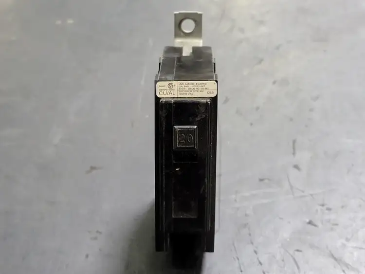 Used CHALLENGER CBB120 Switchgears British Columbia CA | Lenmark #241564
