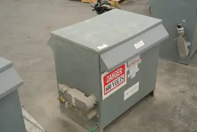 USED 2002 SQUARE D C75T2308HCU