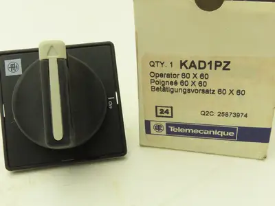Telemecanique 9003AEQ3819 Rotary Cam Switch Assy 300VAC 12A W KAD1PZ Knob