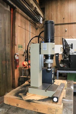 USED 2012 Taumel T-251-8728