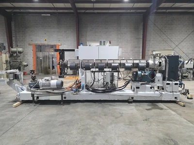 4.5" Welex Extruder, 30:1, 350 HP Motor, New In 1999