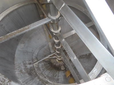 400 gallon Stainless Steel agitated Mix tank jacketed with heater, ribbon agitaton