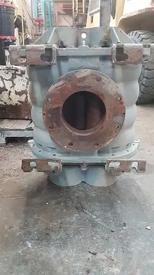 USED ROOTS DRESSER 615 U-RAI ROTARY POSITIVE VACUUM PUMP / BLOWER