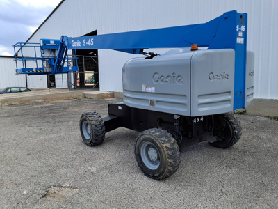 USED 2015 Genie S-45