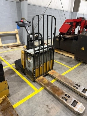 CATERPILLAR CAT / Towmotor 6,000Lb Electric Pallet Lifter Individual Machines | Midwest Machinery, LLC (1)