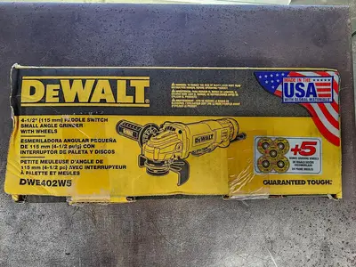 NEW DEWALT DWE402W5