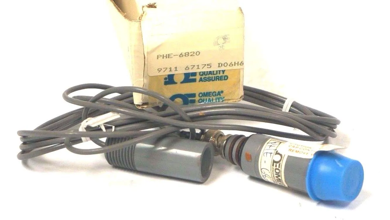 NEW OMEGA PHE-6820 PH SENSOR WITH CABLE PHE6820