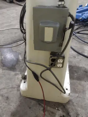 2 HP BRIDGEPORT SERIES I VERTICAL RAM TYPE MILL: YOBRO #24807