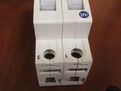 USED Allen-Bradley 1492SP2C040